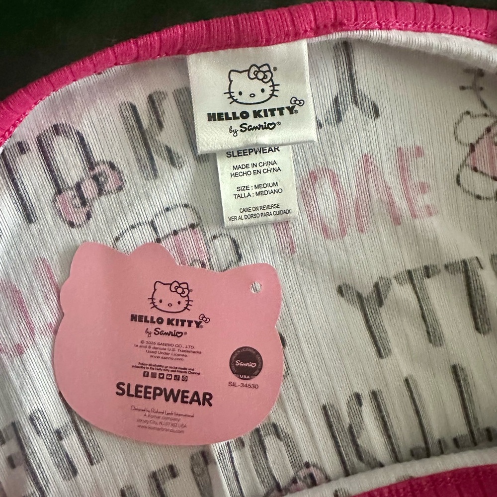 Hello Kitty Pink and White Pajama Set - Picture 4 of 4